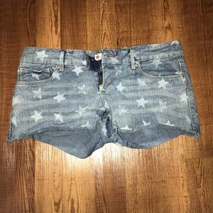 Levi shorts
